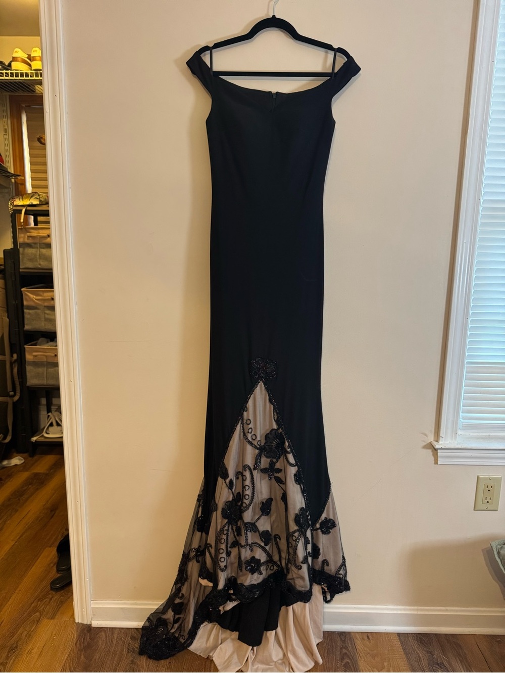 Black Off Shoulder Formal Evening Gown Embroidered Tulle Size 4
